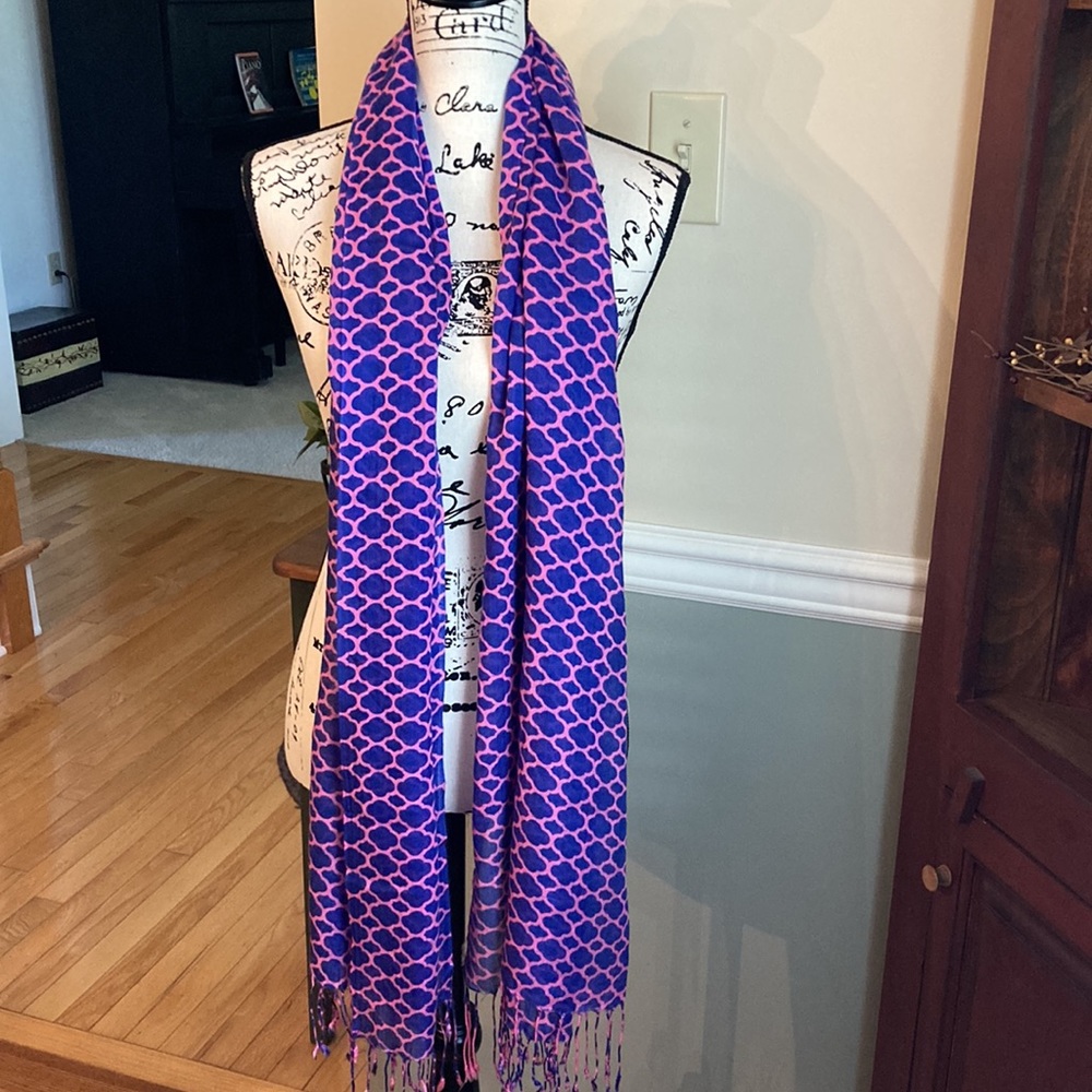 Pink and blue oblong fringed scarf - Picture 2 of 3